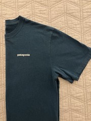 Patagonia Responsibili-Tee Men’s Blue Graphic Logo Crew Neck T-Shirt Size M