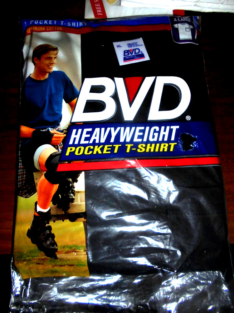 BVD BLACK SHORT SLEEVE HEAVYWEIGHT T-SHIRT WITH 1 POCKET SZ XL 46-48 NEW IN PKG