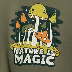 Life Is Good Nature Is Magic Mushroom Crusher Lite T-Shirt Mens M Olive Green
