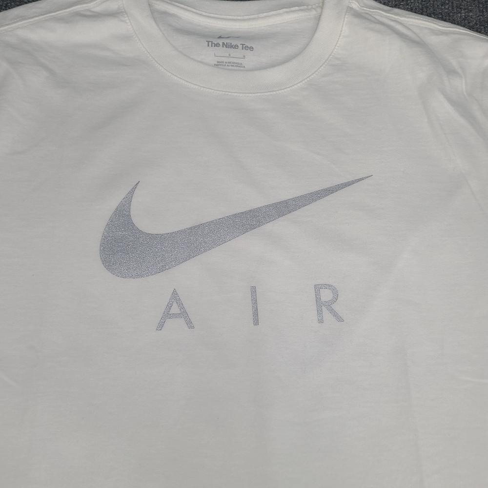 Nike Shirt Mens Large White Silver Air Swoosh Sportswear Lightweight Cotton Tee
