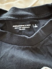 Abercrombie & Fitch Essentials Relaxed T-Shirt 3 Pack and 1 Premium Cropped Tee