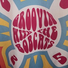 Flower Power Retro Style Groovin with the Bobcats Shirts M Adult Colorful USA