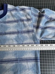 90s Striped Pattern T-Shirt Adult Large Blue Striped Geometric Skater USA Made