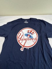 Fanatics Men’s MLB New York Yankees Sz Med Mens T-Shirt Brand New