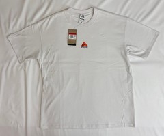 Nike ACG Men’s Loose Fit White T-Shirt Sz Large Lungs Logo NWT DQ1815-121
