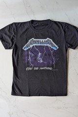 Vintage 90s Metallica ‘Ride the Lightning’ T-Shirt M Solid Rock Giant Reprint