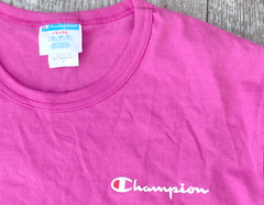 CHAMPION PINK SMALL SCRIPT APPLIQUE EMBROIDERED LOGO T-SHIRT SHIRT LARGE PACSUN