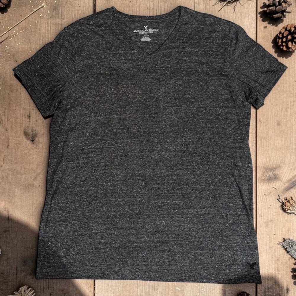 American Eagle – Mens XL Slim Fit V-Neck T-Shirt Charcoal Gray