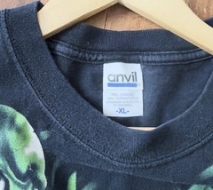 Vintage Liquid Blue Skull Pile Shirt XL Juicy J Green Glow in the Dark Cropped