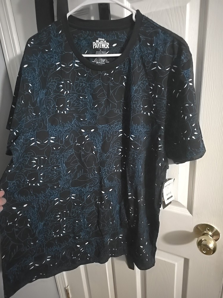 Marvel’s Black Panther Men’s XL X-Large 46-48 T-Shirt All Over Print Brand NEW
