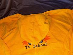 GILDAN heavy blend 2XL CATCH A RIDE TO SCHOOL YELLOW LS HOODED SWEATSHIRT NNT