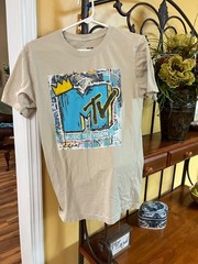 MTV s/s t-shirt tan size M, S
