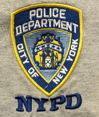 NYPD Police Department Men’s Large T-Shirt New York City Gray Embroidered 2006