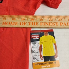 Wrangler Workwear Men’s Short Sleeve Performance Tee Cayenne Size S (34-36) NWT