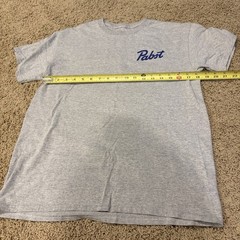 Pabst Blue Ribbon Graphic T-Shirt — Size Men’s Medium