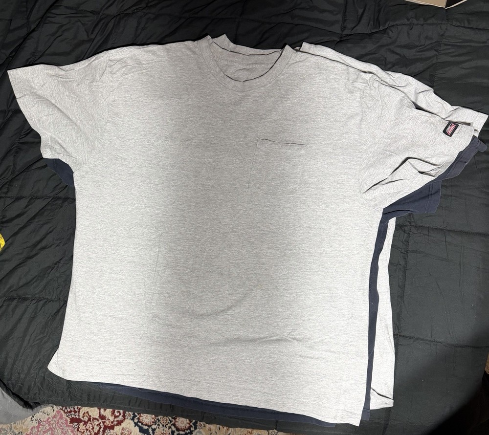 Set Of 3 Dickie Short Sleeve Pocket T’s, Stained Good For Work