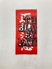 THE BLACK EYE PATCH Handle with care logo T-shirt white