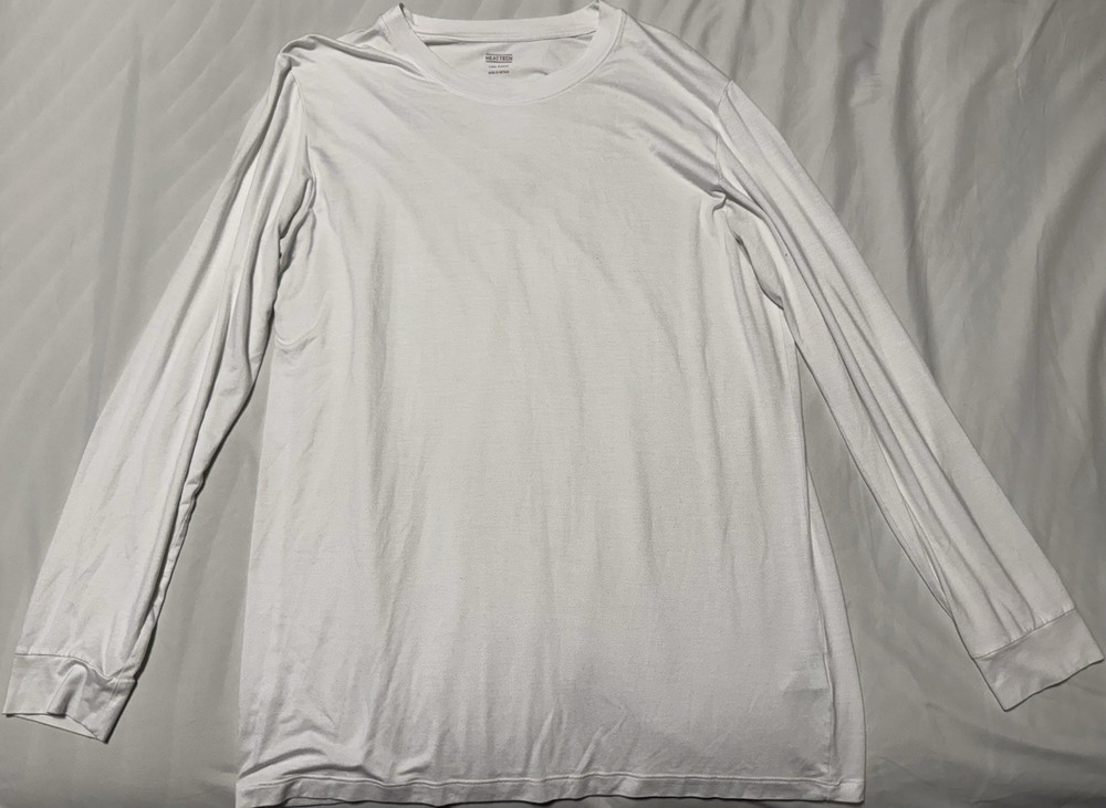 Uniqlo Men’s Small White Scoop Neck Long Sleeve T-Shirt Heattech