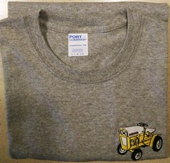 IH Cub Cadet Original,Hood Logo,70/100,149,1650 or 982 100% Cotton T-shirt