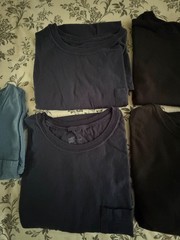 Hanes Pocket Tee Men’s T-Shirt Soft and Breathable Assorted Size Large.