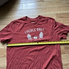 G.H. Bass & Co Mens Locals Only “Wilton Maine” T Shirt Size Large Orange/Red