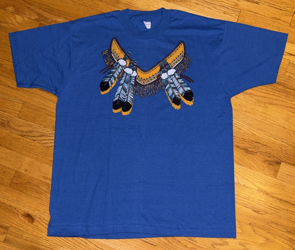 Vintage Bloopers Native American Beaded Feather Necklace T Shirt Sz. XL