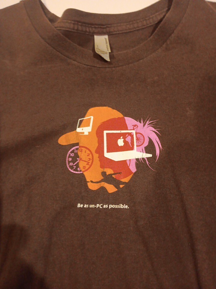 T Shirt Apple Mac Be as un-PC as possible Size L Fits Like Small Short Sleeve