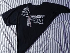 2000s volcom tee wrap around graphic size medium