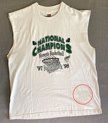 UND Womens Basketball ’97 ’98 National Champions Vintage 1998 Mens XL T Shirt