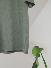 Wool & Co Men’s Khaki Green Linen Solid Tee Shirt Size L Made in Italy