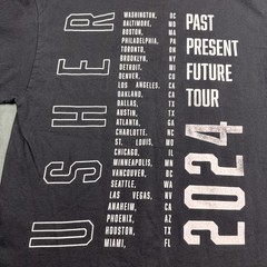 Usher 2024 Past Present Future Tour T Shirt Black Concert Tee Size Medium EUC