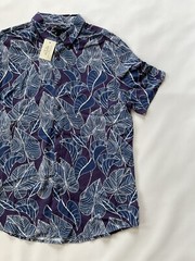 Guess Men’s Printed All Over Shirt Short Sleeves Light Weight Size M