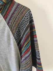 Beautiful Giant Hoodie Mens Large Gray Pullover Aztec Print Soft Lightweight