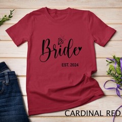 Bride Est. 2024 Bridal Wedding Matching Gifts Woman T-Shirt Unisex T-shirt