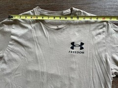 Under Armour UA Freedom Shirt Tan Desert Flag Logo Loose Medium HeatGear US Flag