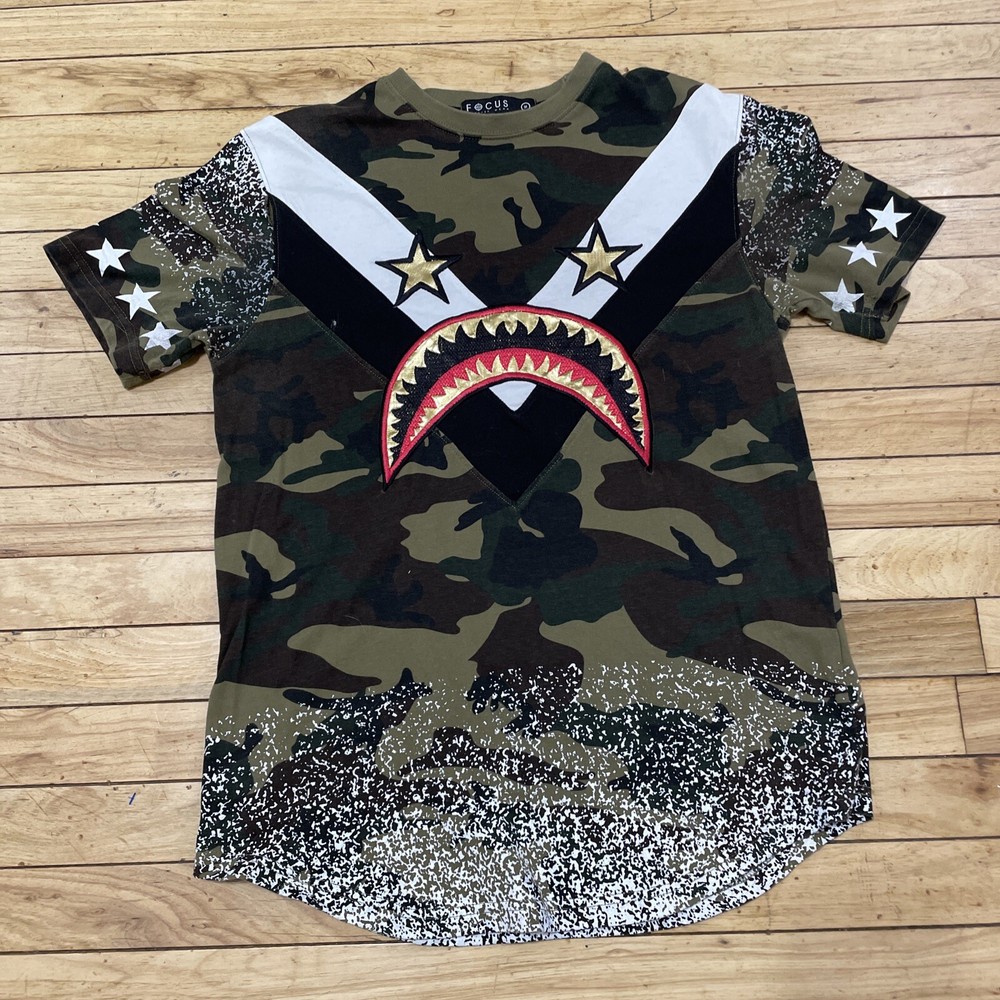 FOCUS Quality Wear T Shirt Mens M Shark Mouth Graphic Tee Camo Green Maxi Star M