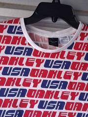 Oakley Shirt Mens Medium Red Blue Allover AOP USA Custom Fit Graphic 90s Vintage