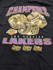 Mitchell & Ness Lakers Champions T Shirt – Small Black NBA Finals Rings Hardwood