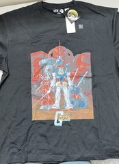 Uniqlo UT Gundam Mech T Shirt Size L Anime Manga Comic Retro 70s 80s 90s Robot