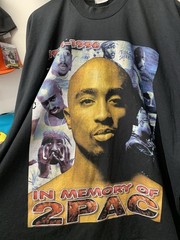 VTG Tupac * RARE* “In Memory Of 2PAC” 1996 Thug life memorial Rap Tee XL/2X