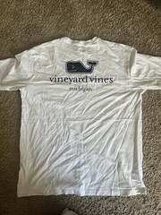 Vineyard Vines T-Shirt White W Blue Whale Small Cotton Nice Casual Shirt Size S
