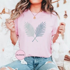 Palm Frond Line Art Coastal Comfort Tee
