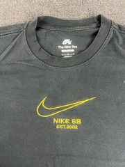 Nike SB Logo T Shirt Black Yellow Men’s Large Loose Fit Skateboarding Tee
