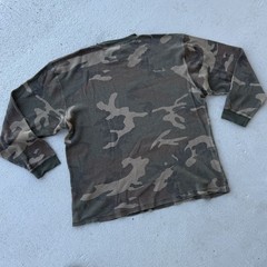 Vintage Y2K Camouflage Long Sleeve Thermal Shirt Size XL