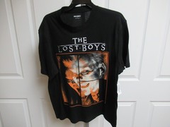 OLD NAVY THE LOST BOYS (HORROR MOVIE) MENS LOGO T -SHIRT SZ SMALL