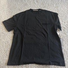 SIZE M Fear of God Essentials black t-shirt