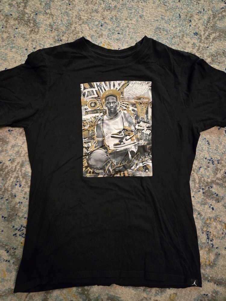Nike Air Jordan 1 Gold Toe Shoe Sneakers T-Shirt Size Medium