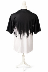 Unisex T-Shirt with Graphic Design of Hands Transition from Black to White Sz M