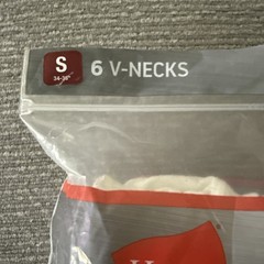 Vtg Hanes Men’s tagless V-Necks T-Shirts White 6 Pack Size S (34-36″) New In Pkg