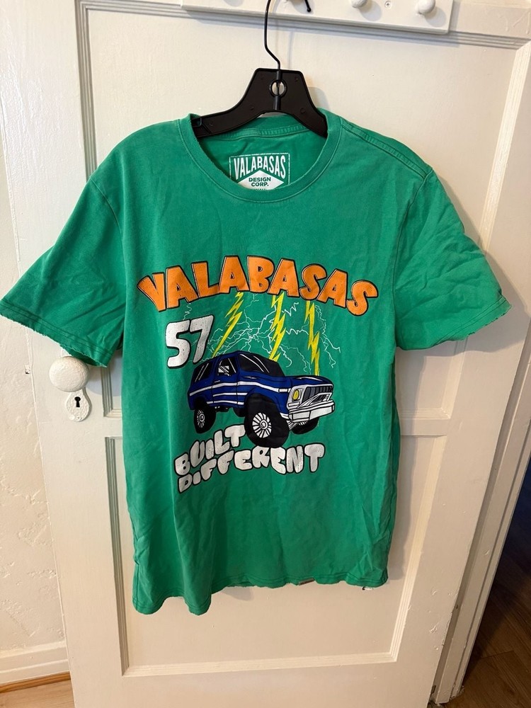 Valabasas Built Different Auto Body Collectors Graphic T-Shirt Green Size Small